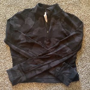 Lululemon black camo half zip top